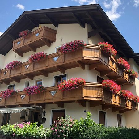 Gaestehaus Neuhauser Zell am Ziller Exterior photo